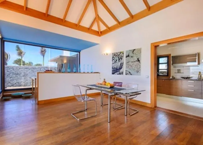 Villa Charming In With Private Pool