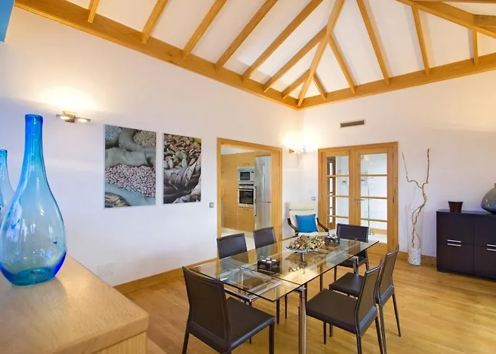 Villa Charming In With Private Pool