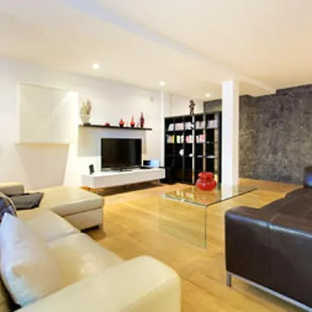 Vila Charming In With Private Pool