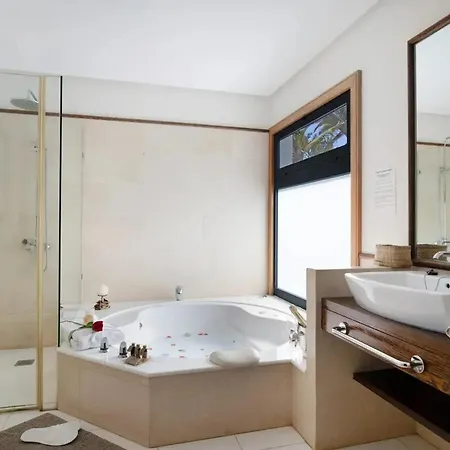Charming In With Private Pool 빌라