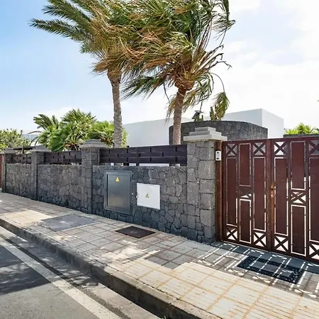 Charming In With Private Pool Villa Playa Blanca (Lanzarote)