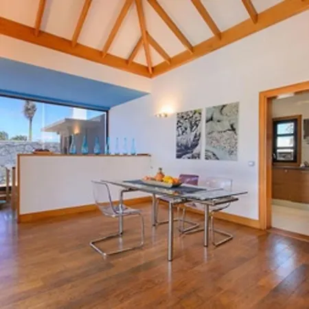 Villa Charming In With Private Pool