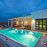 Charming In With Private Pool