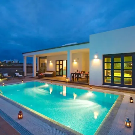 Charming In With Private Pool